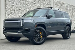 2023 Rivian R1S
