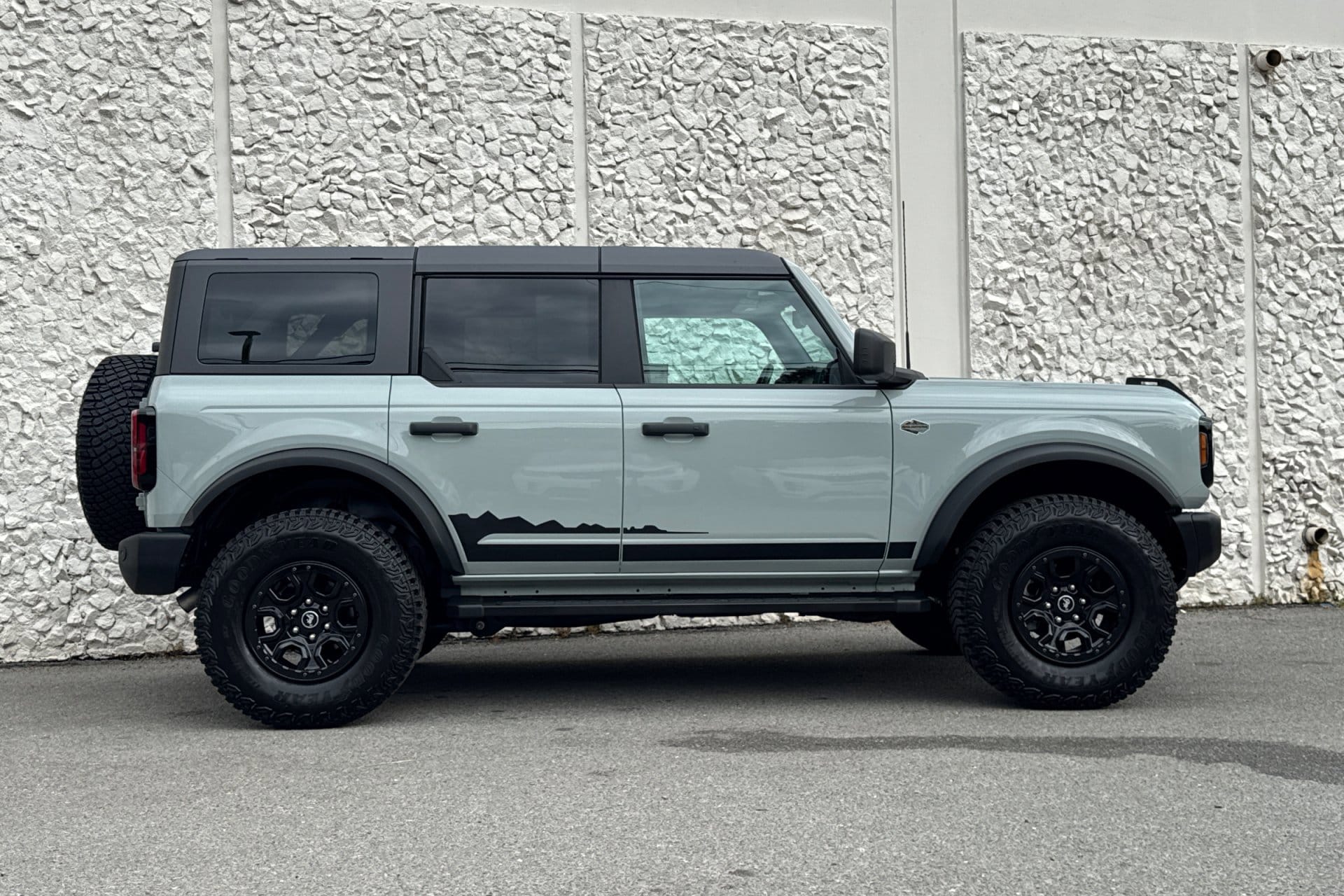 2023 Ford Bronco Wildtrak photo 3