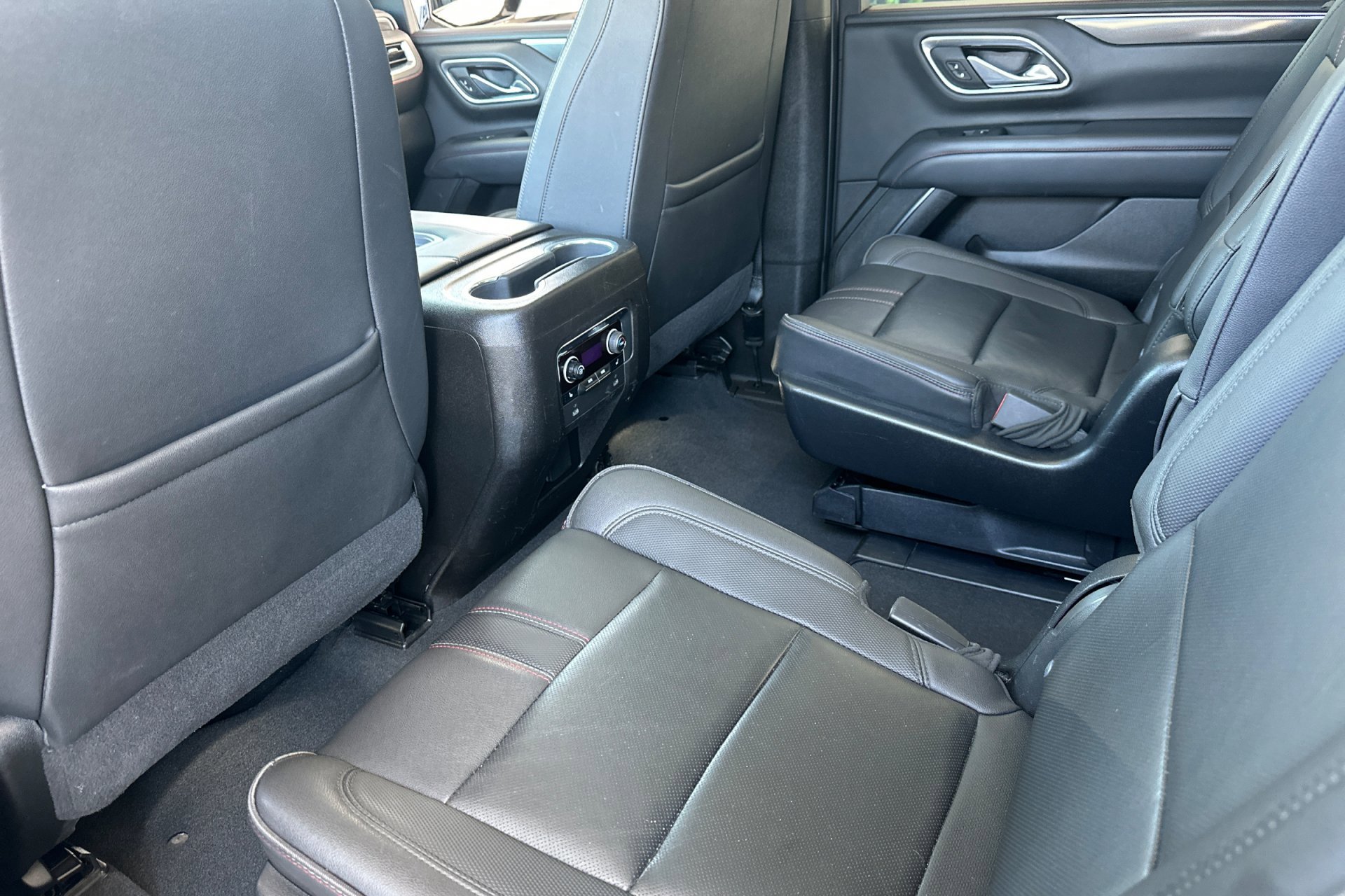 2021 Chevrolet Tahoe RST photo 4
