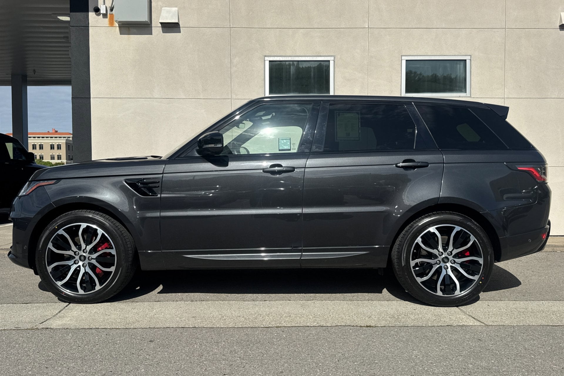 2019 Land Rover Range Rover Sport HSE Dynamic photo 4