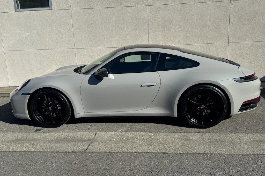 2024 Porsche 911 T 4 photo 4