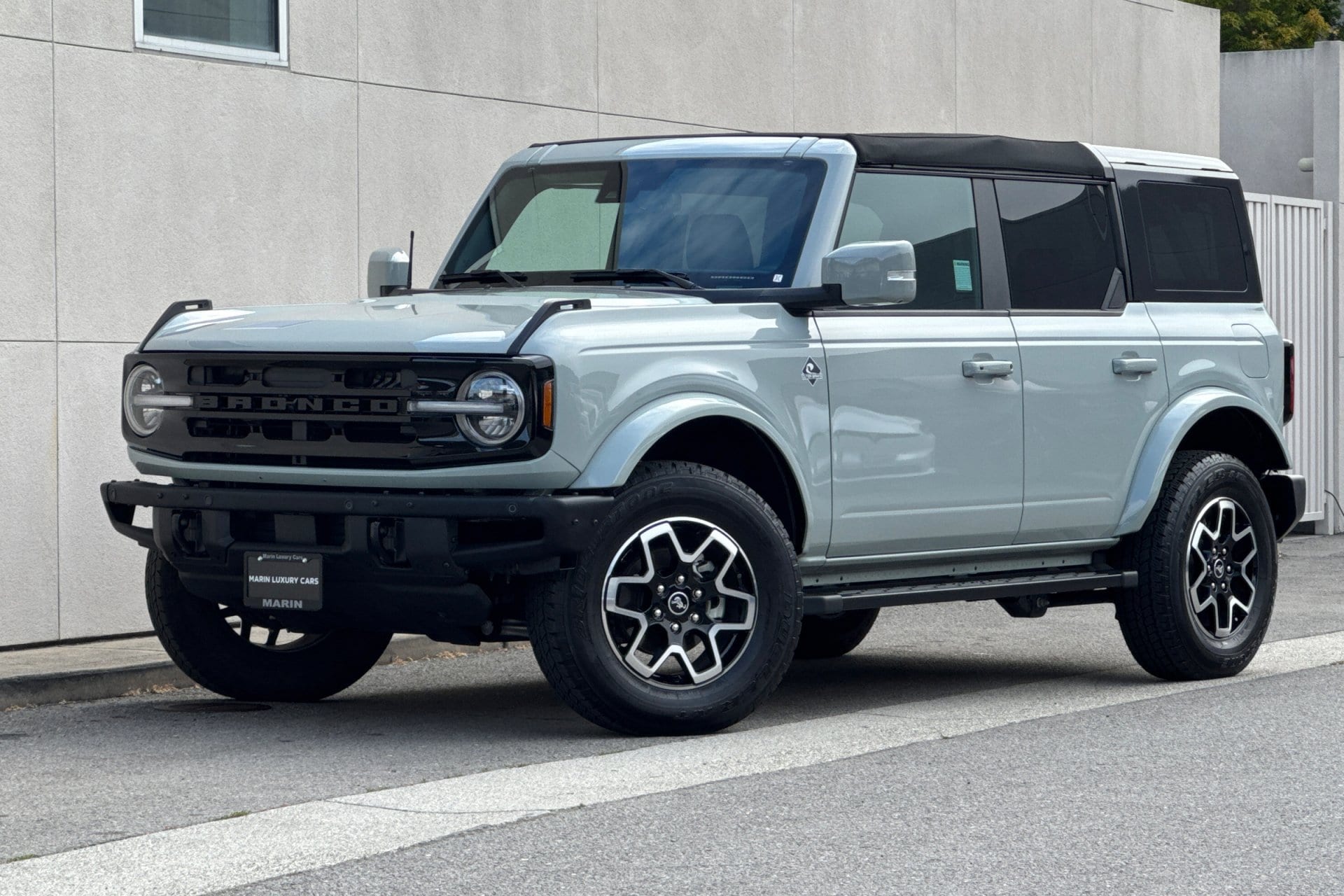 2024 Ford Bronco Outer Banks 4x4's photo