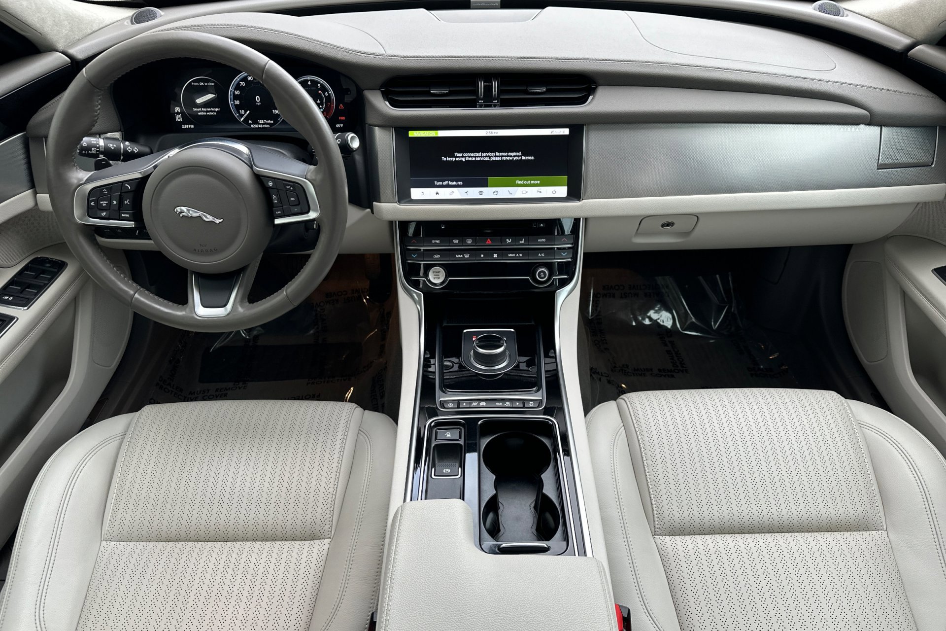 2020 Jaguar XF 25t Prestige photo 3
