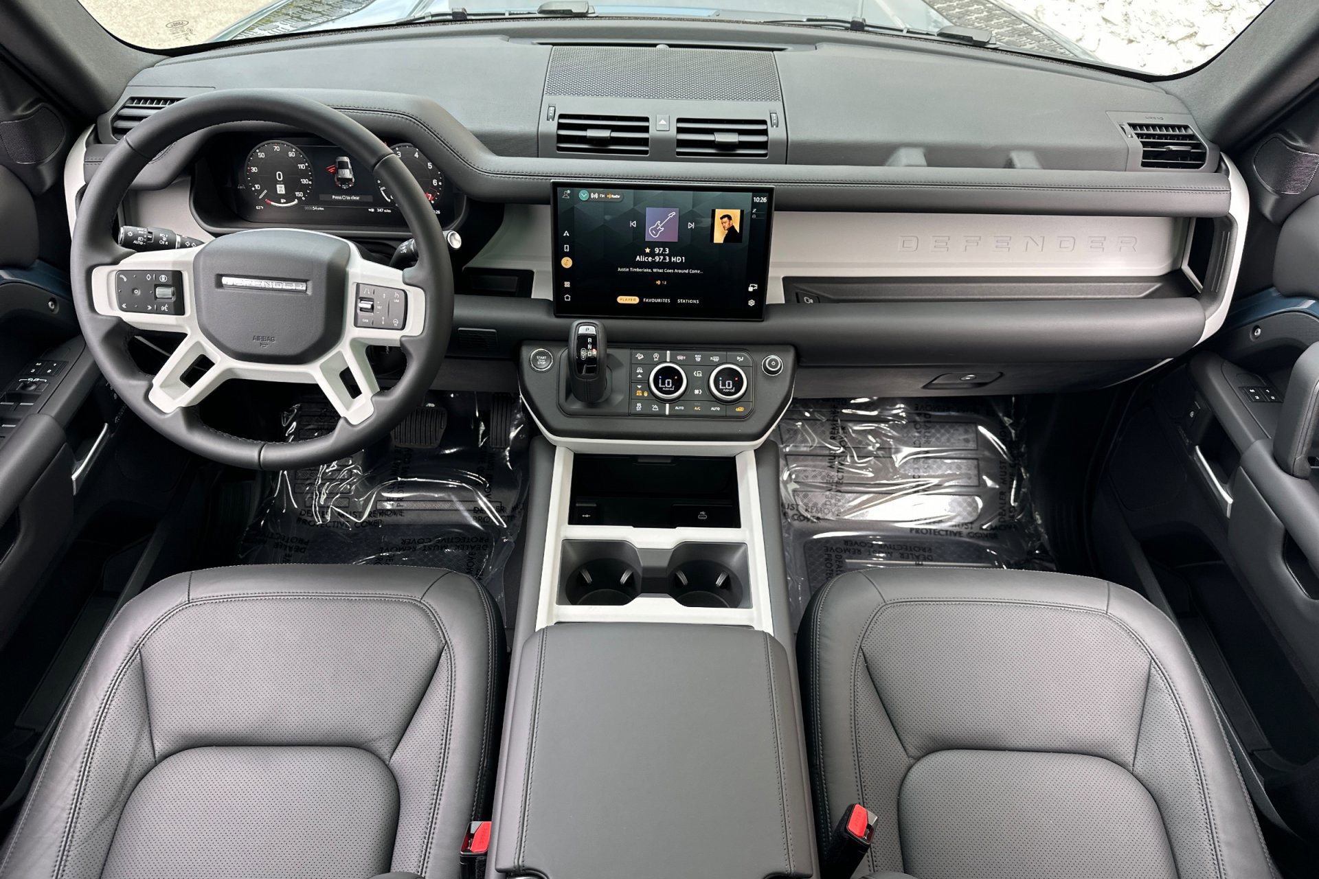 2025 Land Rover Defender 110 X-Dynamic SE photo 2
