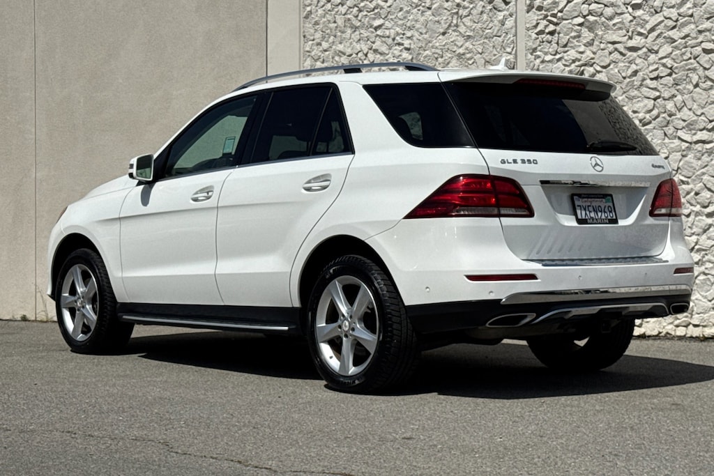 2017 Mercedes Benz GLE 350 4MATIC photo 4