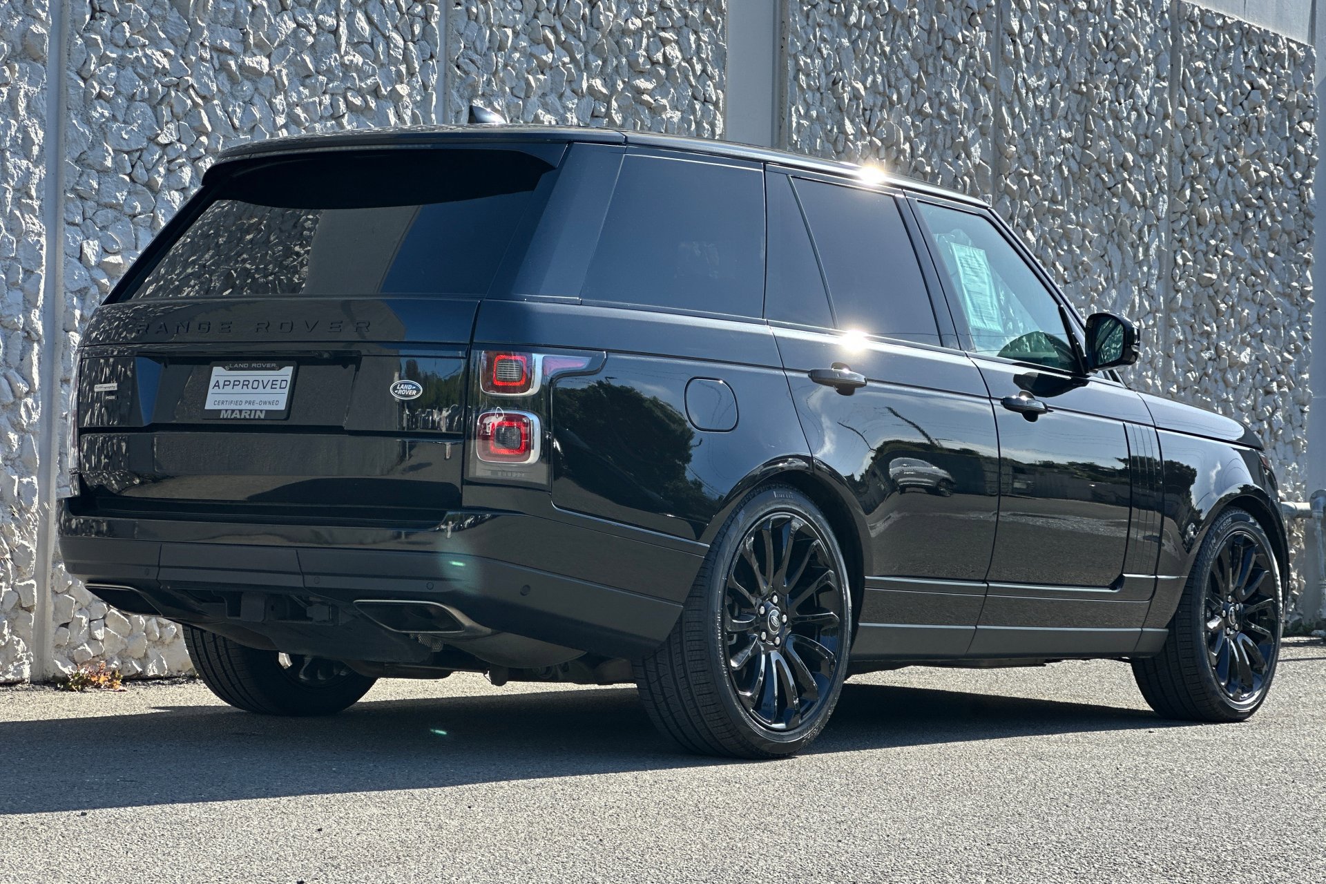 2022 Land Rover Range Rover Autobiography photo 2
