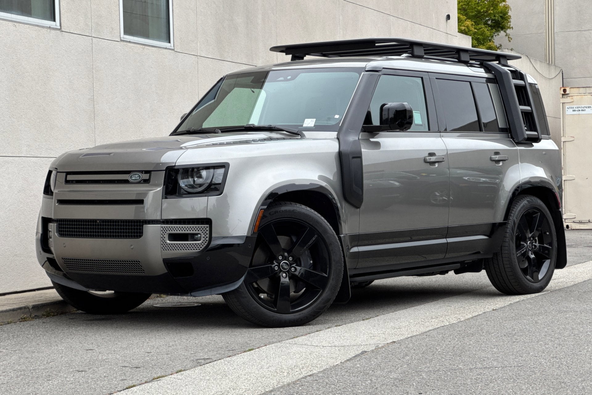 2025 Land Rover Defender