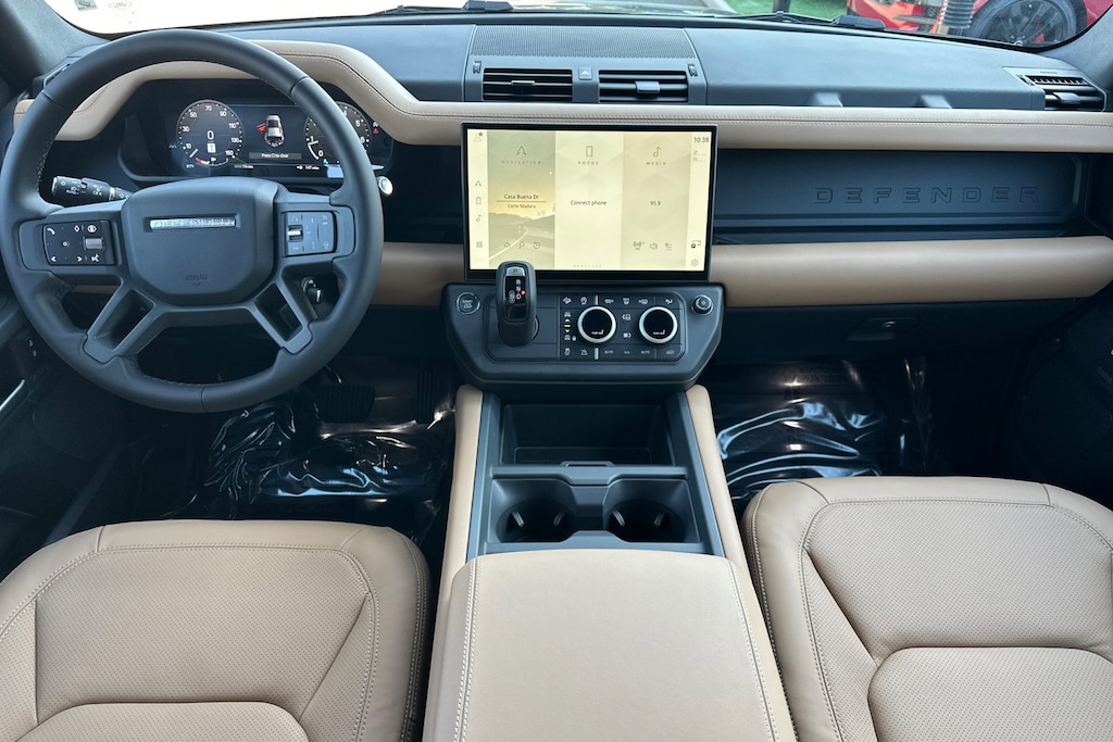 2026 Land Rover Defender 110 X-Dynamic SE photo 3