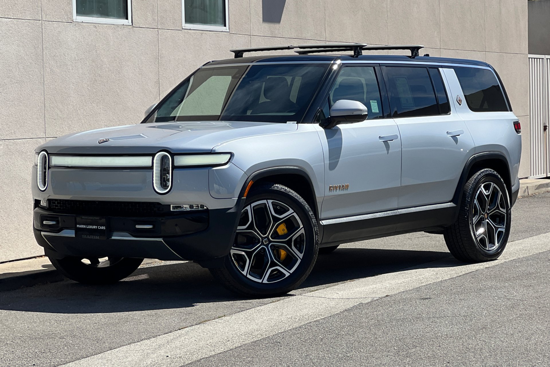 2023 Rivian R1S