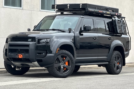 2023 Land Rover Defender SE TREK SUV