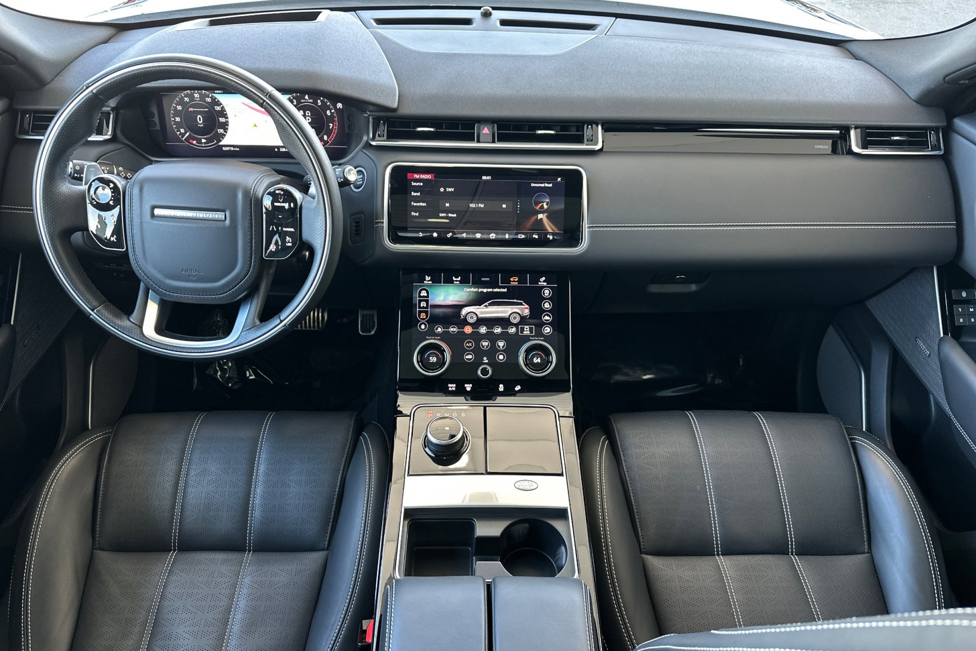 2020 Land Rover Range Rover Velar R-Dynamic HSE photo 2