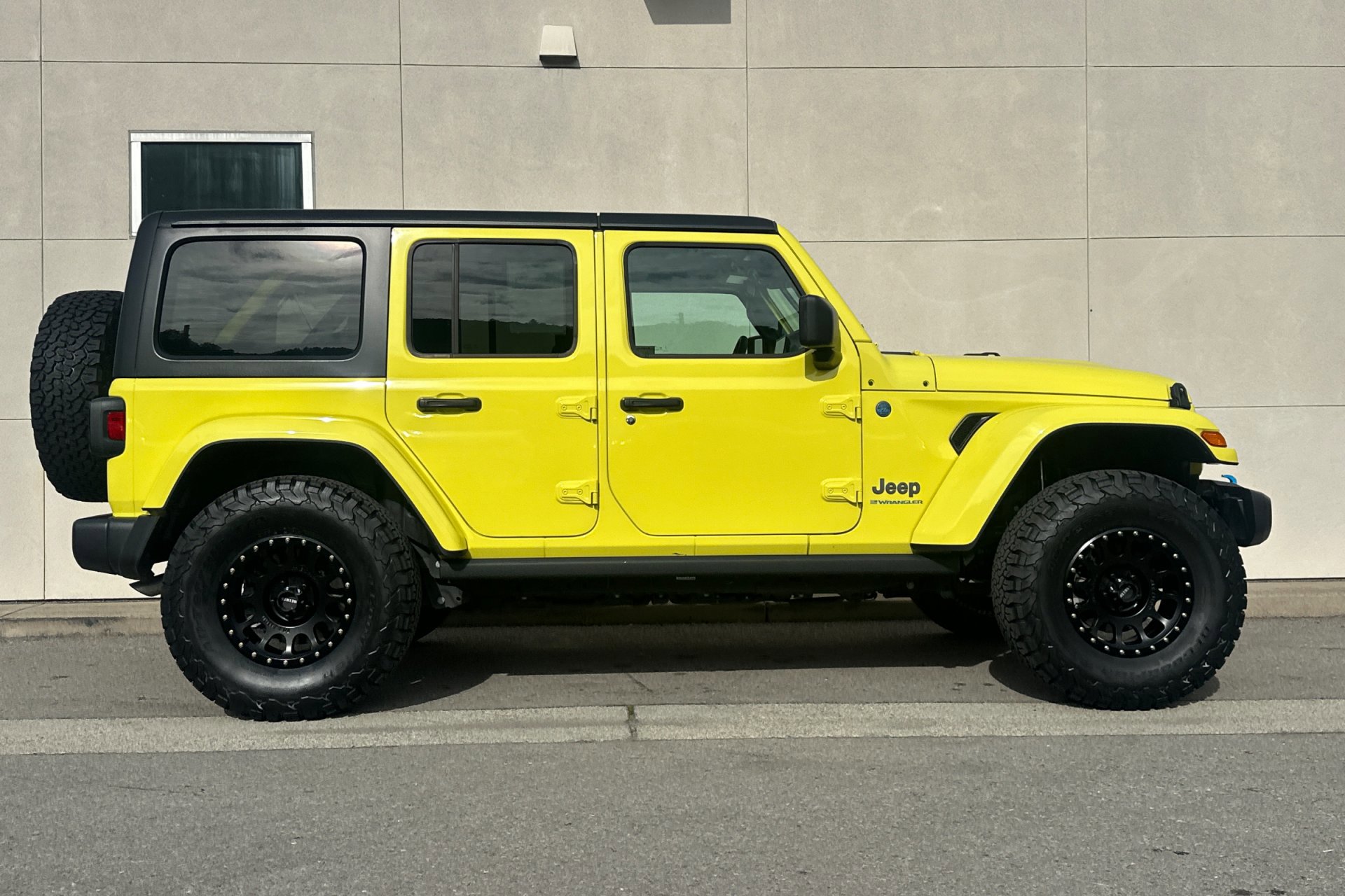 2024 Jeep Wrangler 4xe Sport S photo 3