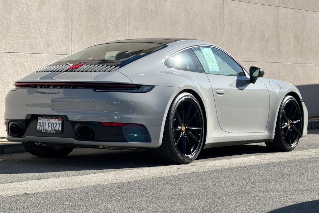2024 Porsche 911 T 4 photo 2