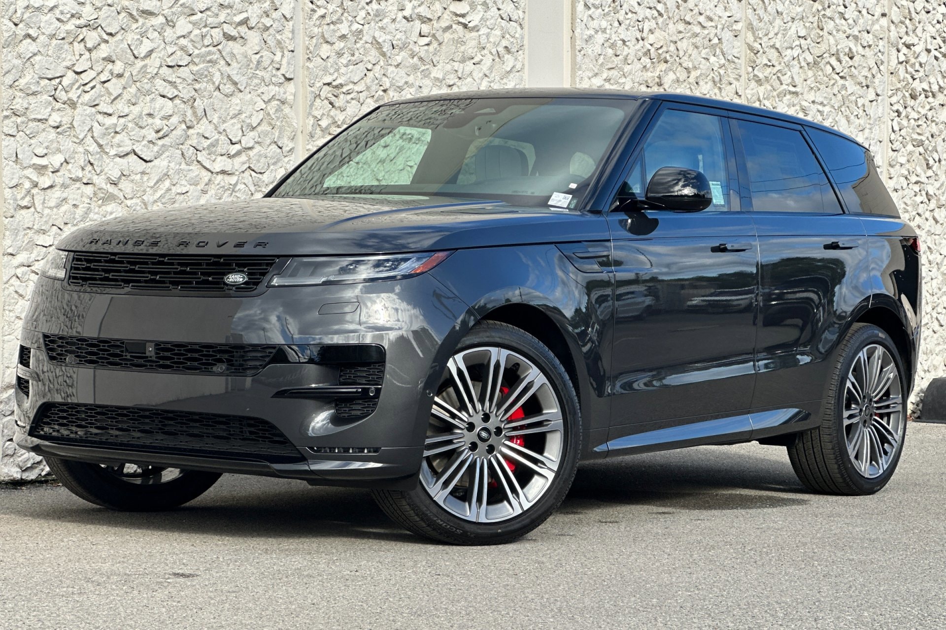 2025 Land Rover Range Rover Sport Dynamic SE's photo