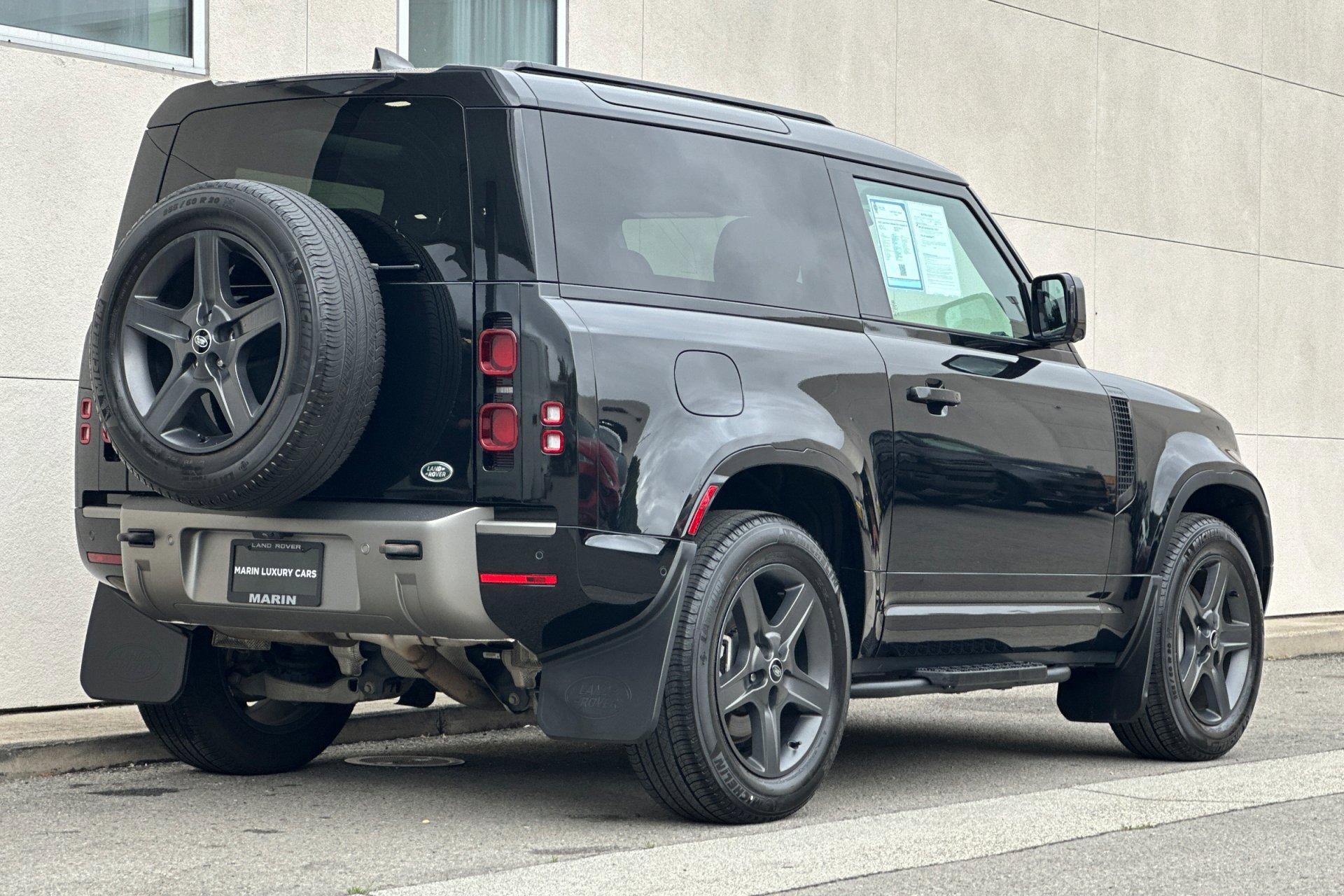 2023 Land Rover Defender X-Dynamic SE photo 2