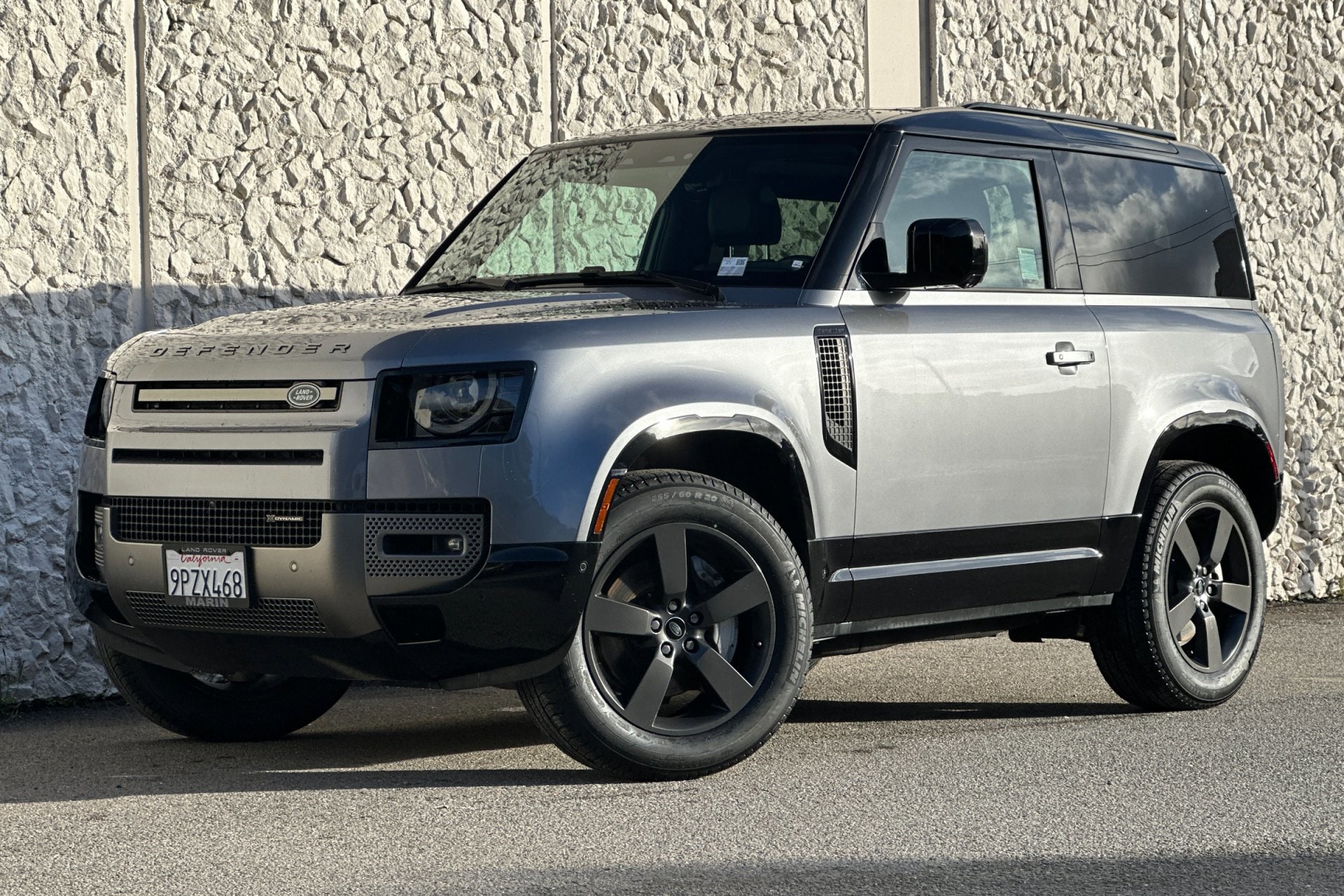 2023 Land Rover Defender X-Dynamic SE's photo