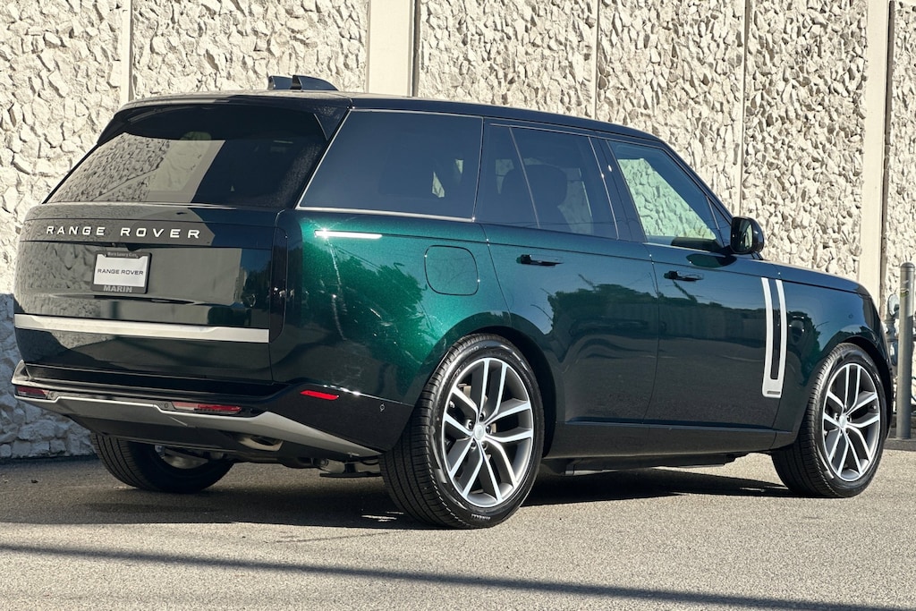 2025 Land Rover Range Rover Autobiography photo 2