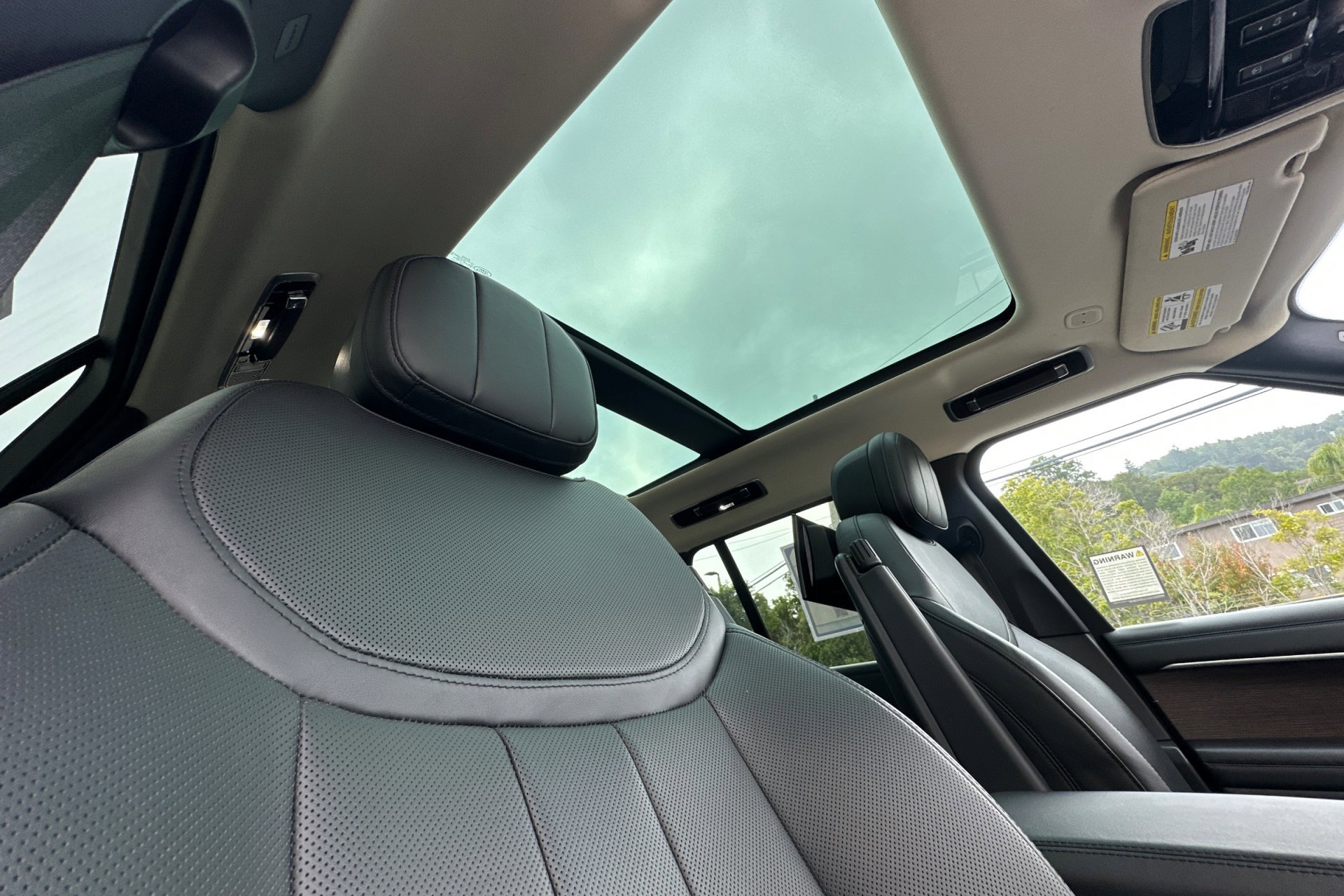 2023 Land Rover Range Rover SE - Photo 20