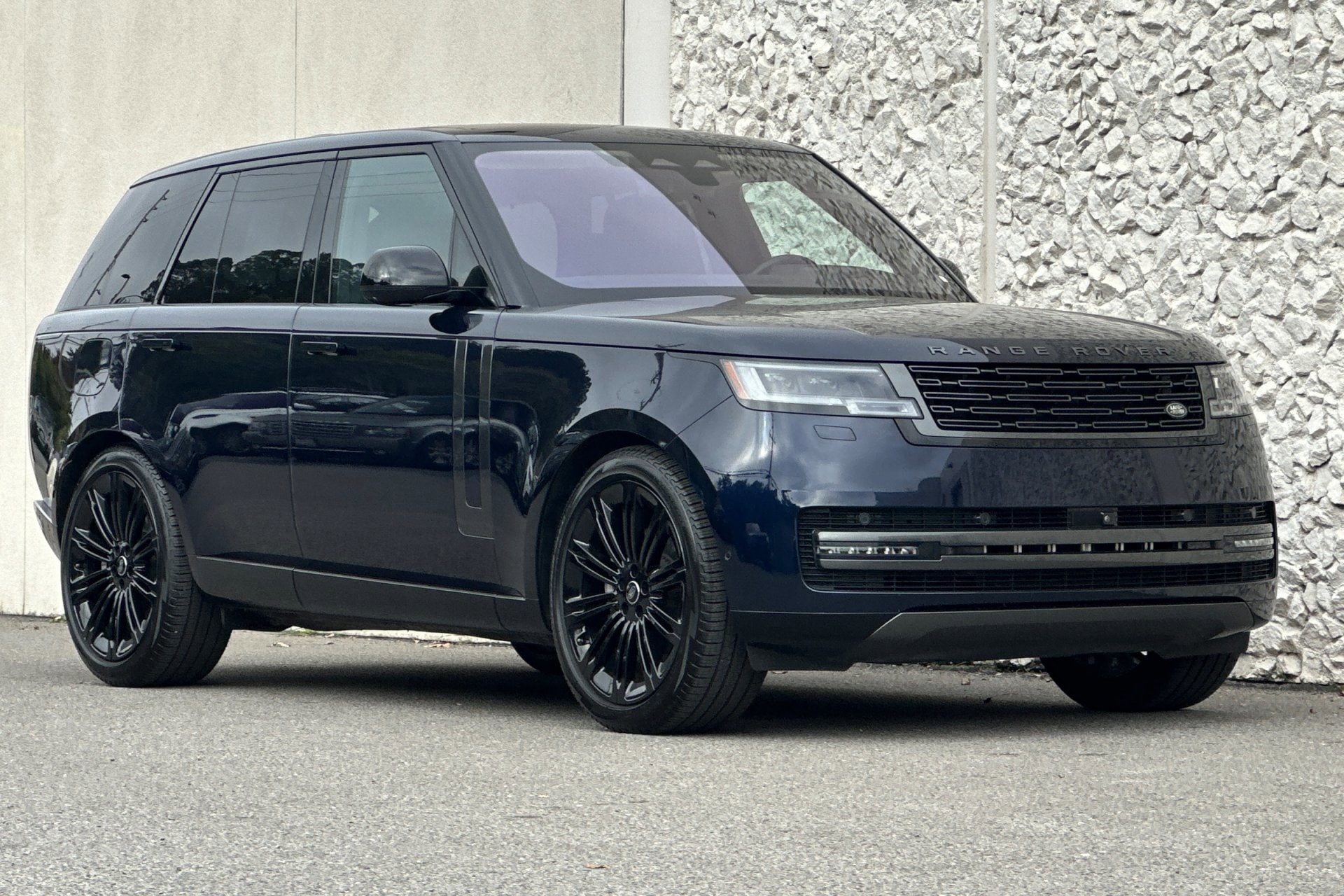 2023 Land Rover Range Rover SE - Photo 9