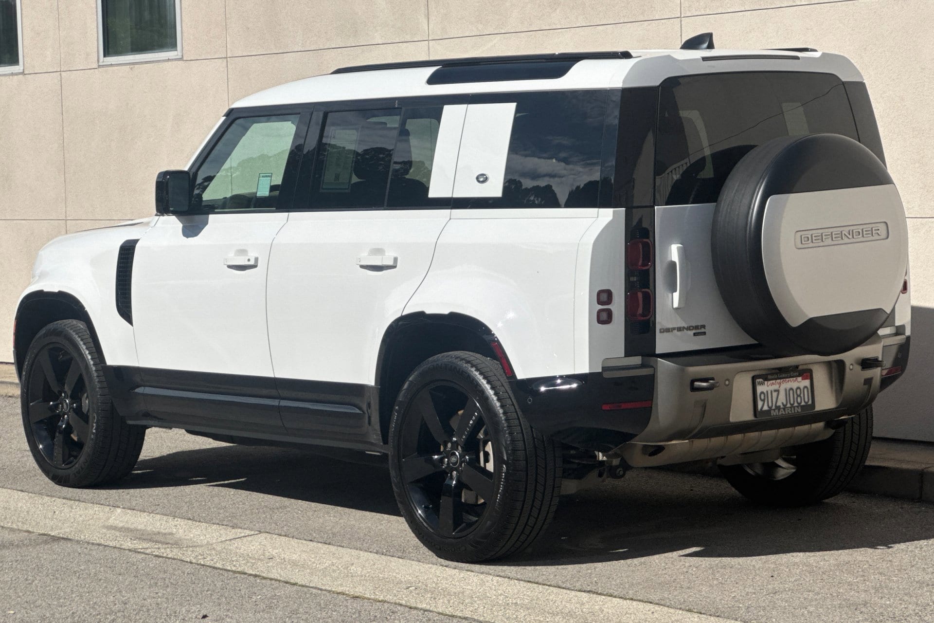 2022 Land Rover Defender X-Dynamic HSE photo 5