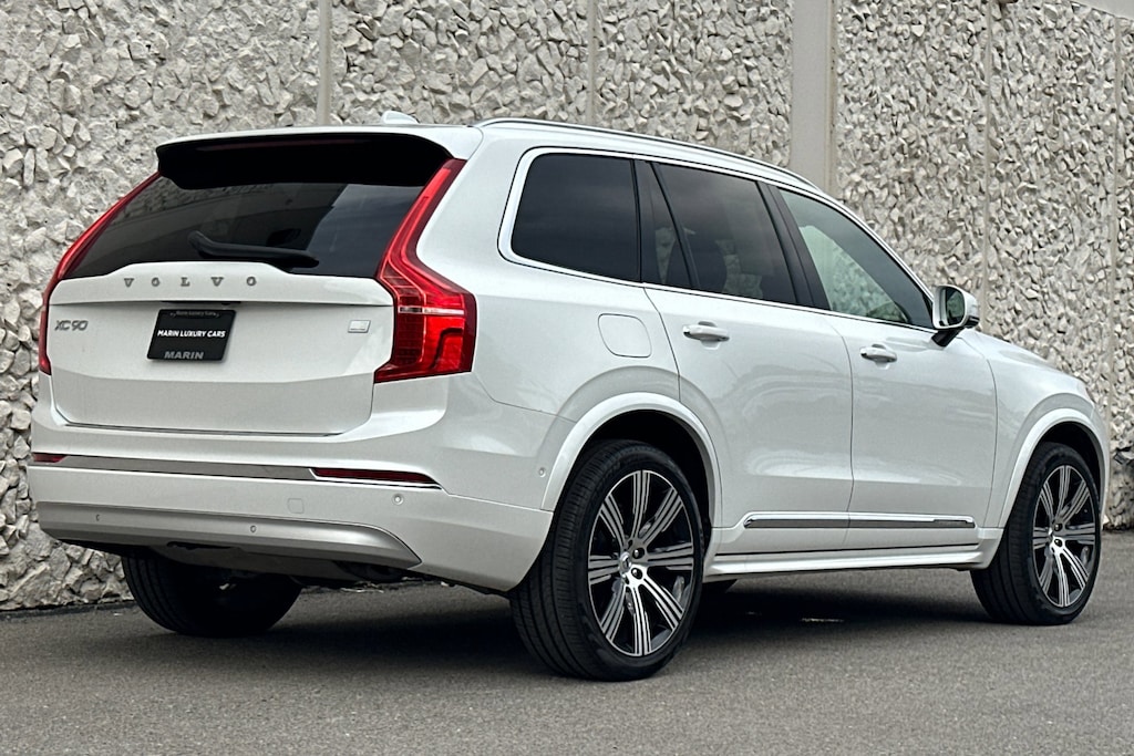 Used 2022 Volvo XC90 Recharge Plug-In Hybrid Inscription SUV
