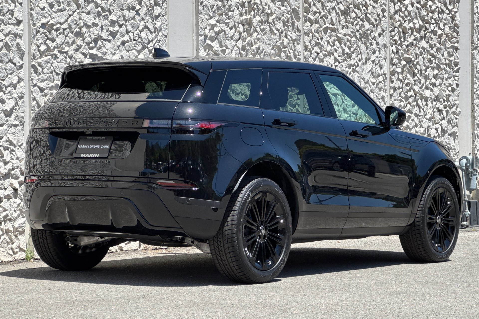 2026 Land Rover Range Rover Evoque S photo 2