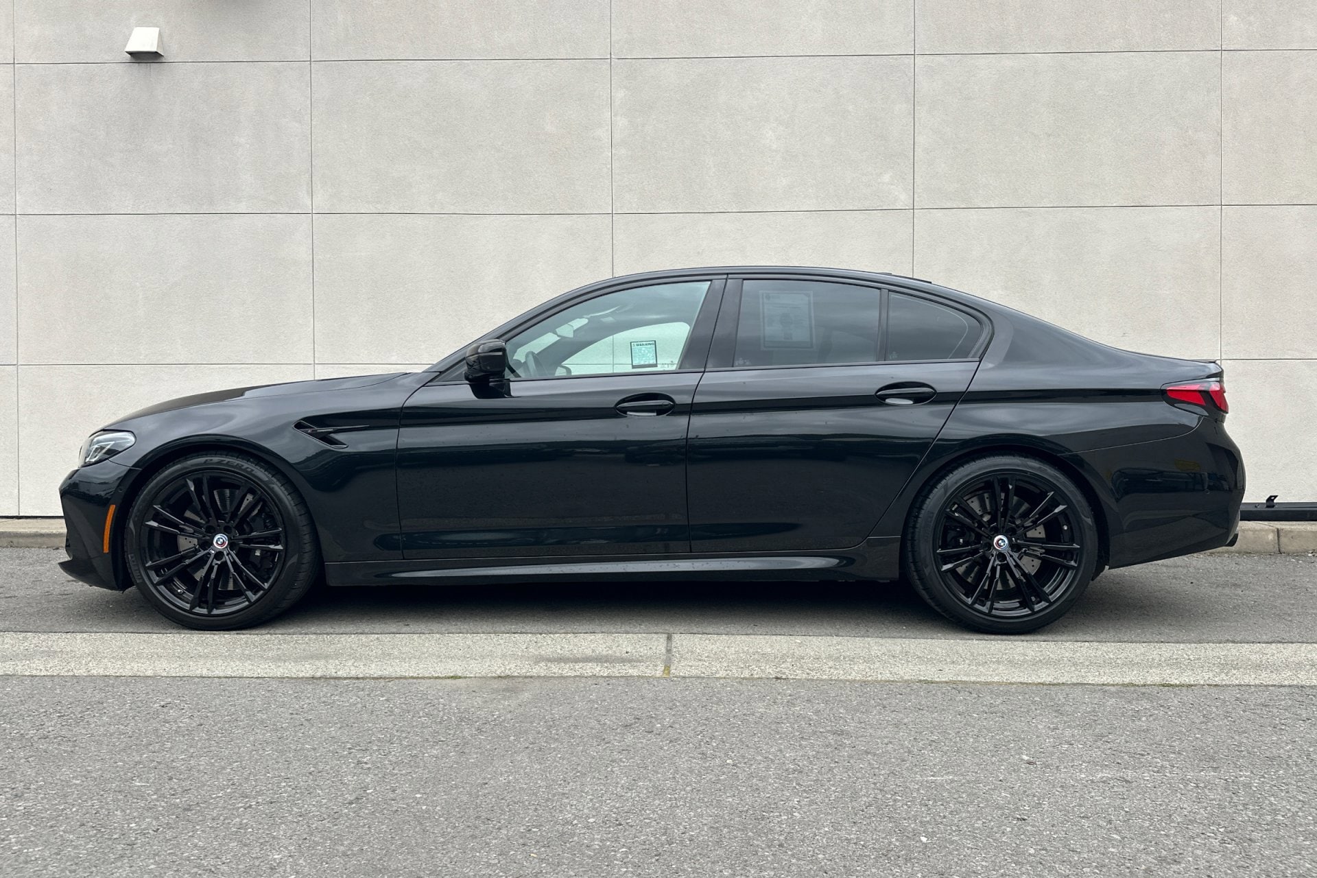 2022 BMW M5 Competition photo 4