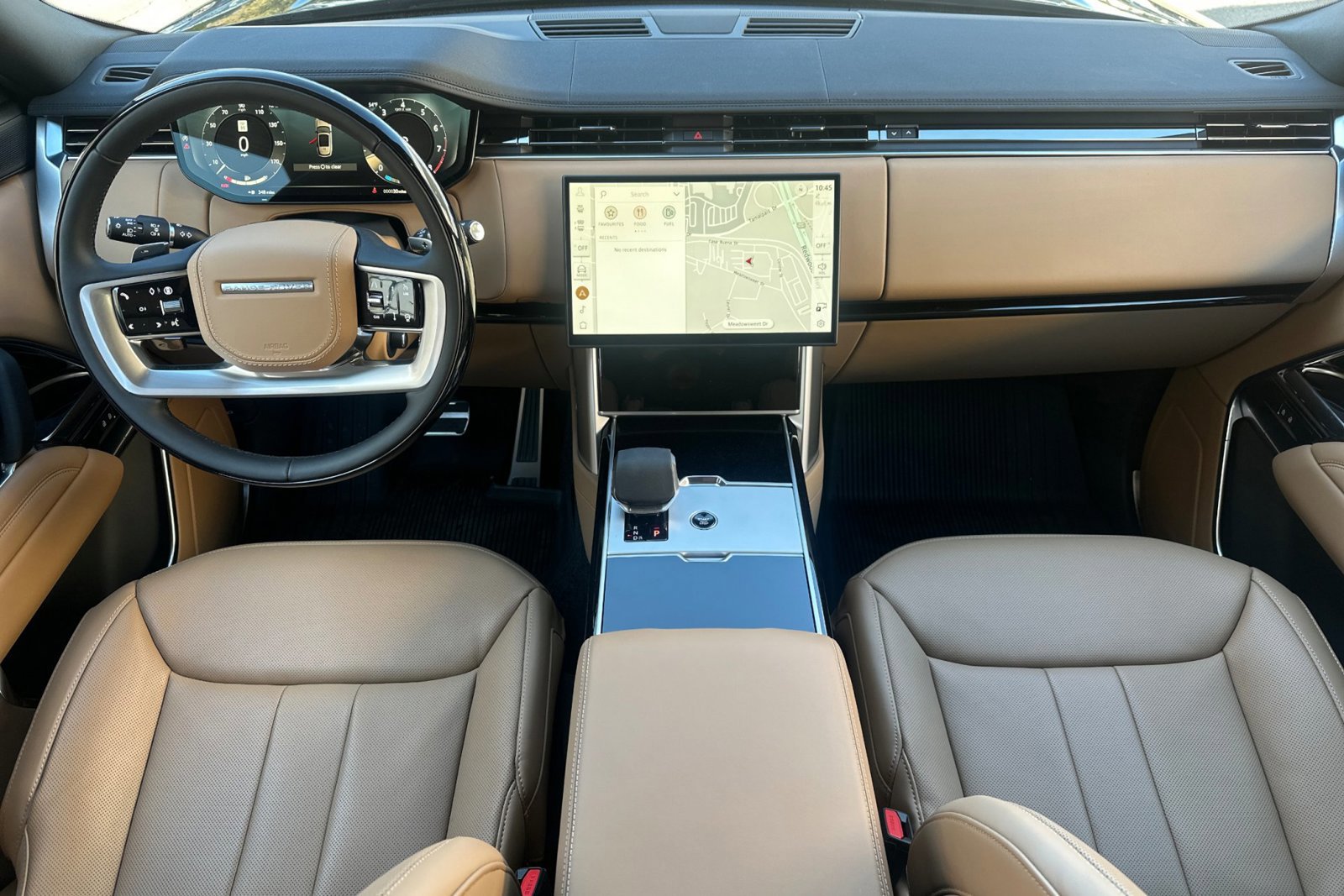 2025 Land Rover Range Rover SE photo 3