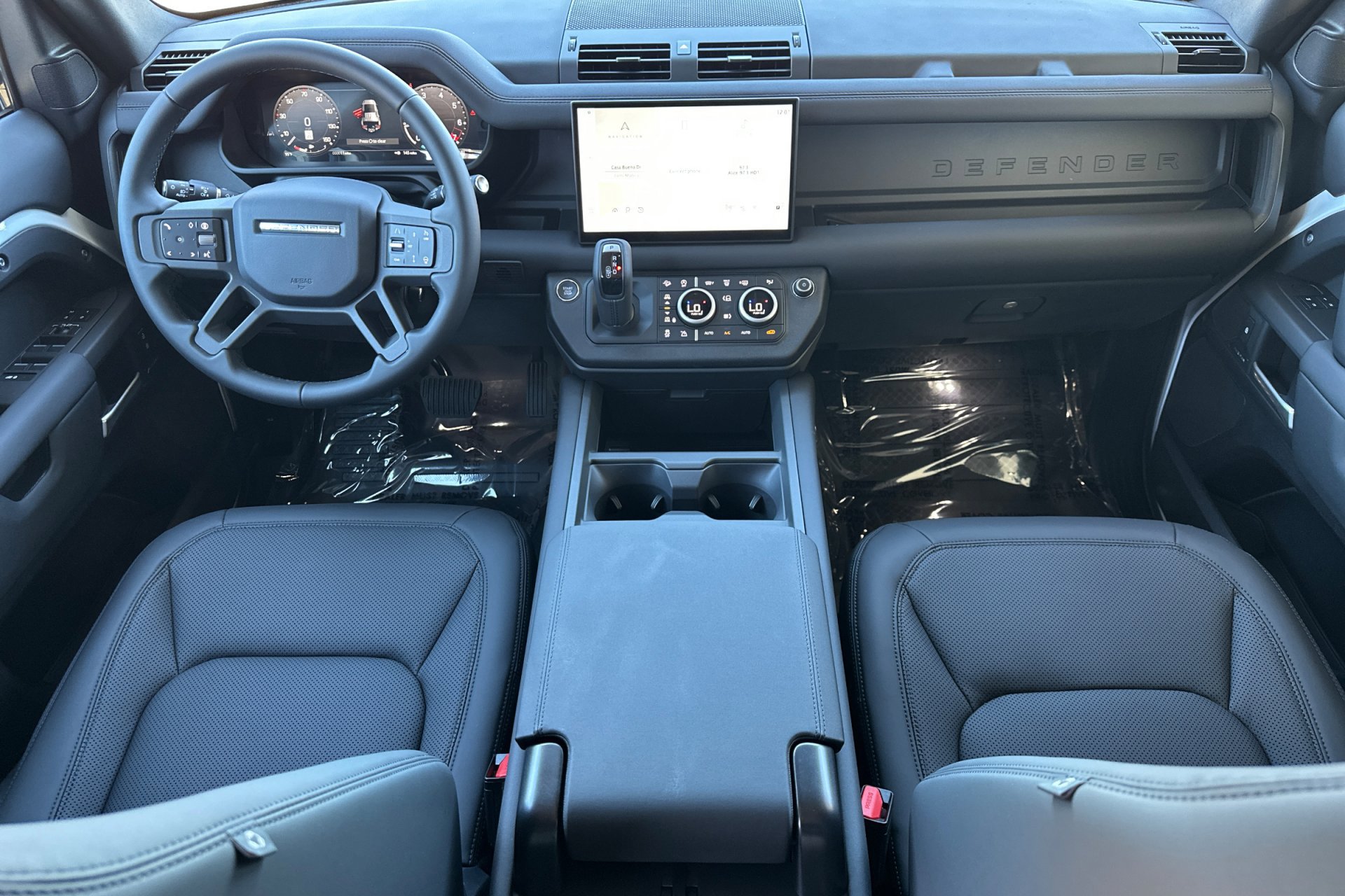 2025 Land Rover Defender 110 S photo 3