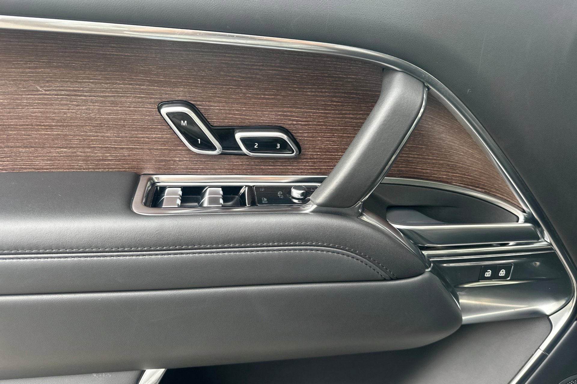 2023 Land Rover Range Rover SE - Photo 14