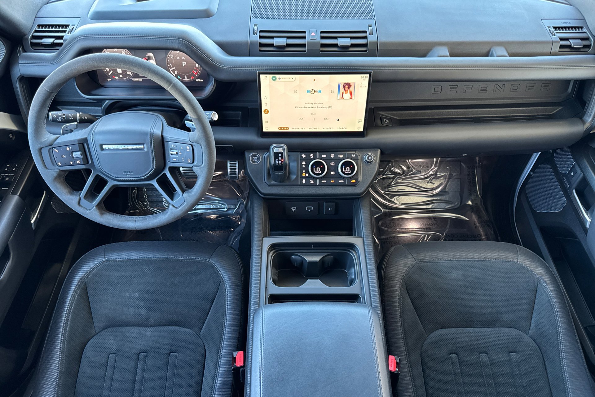 2023 Land Rover Defender V8 photo 2