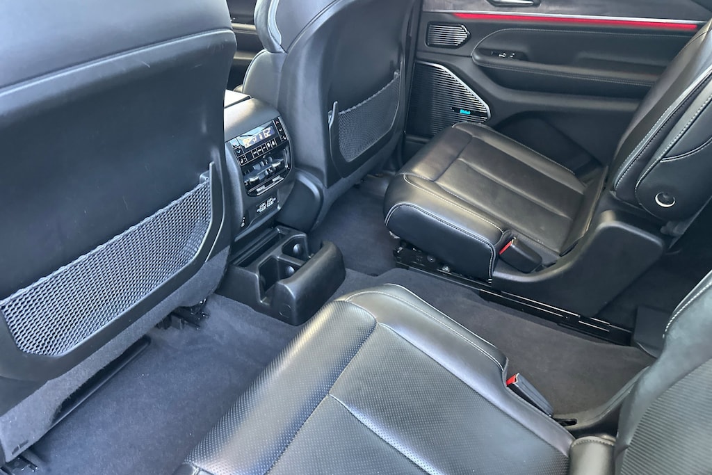 Used 2021 Jeep Grand Cherokee L Overland 4WD SUV