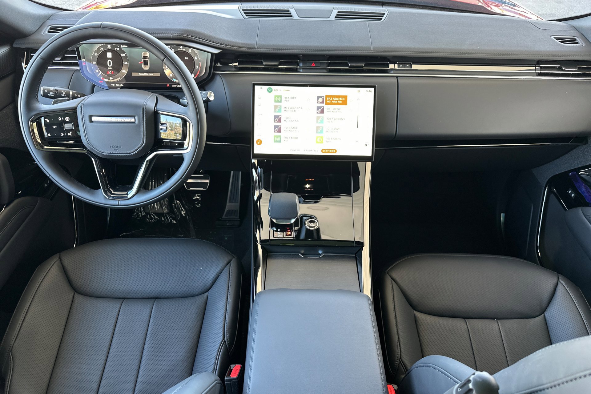 2025 Land Rover Range Rover Sport SE photo 3