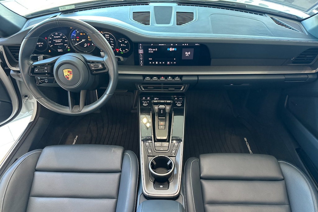 2021 Porsche 911 4 Cabriolet photo 3