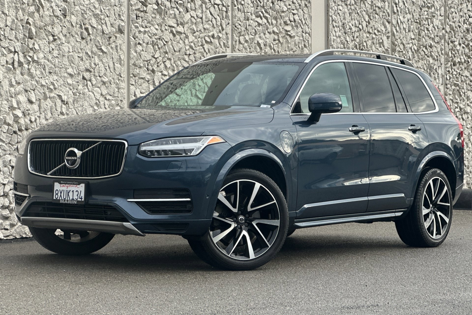 2018 Volvo XC90 Momentum's photo