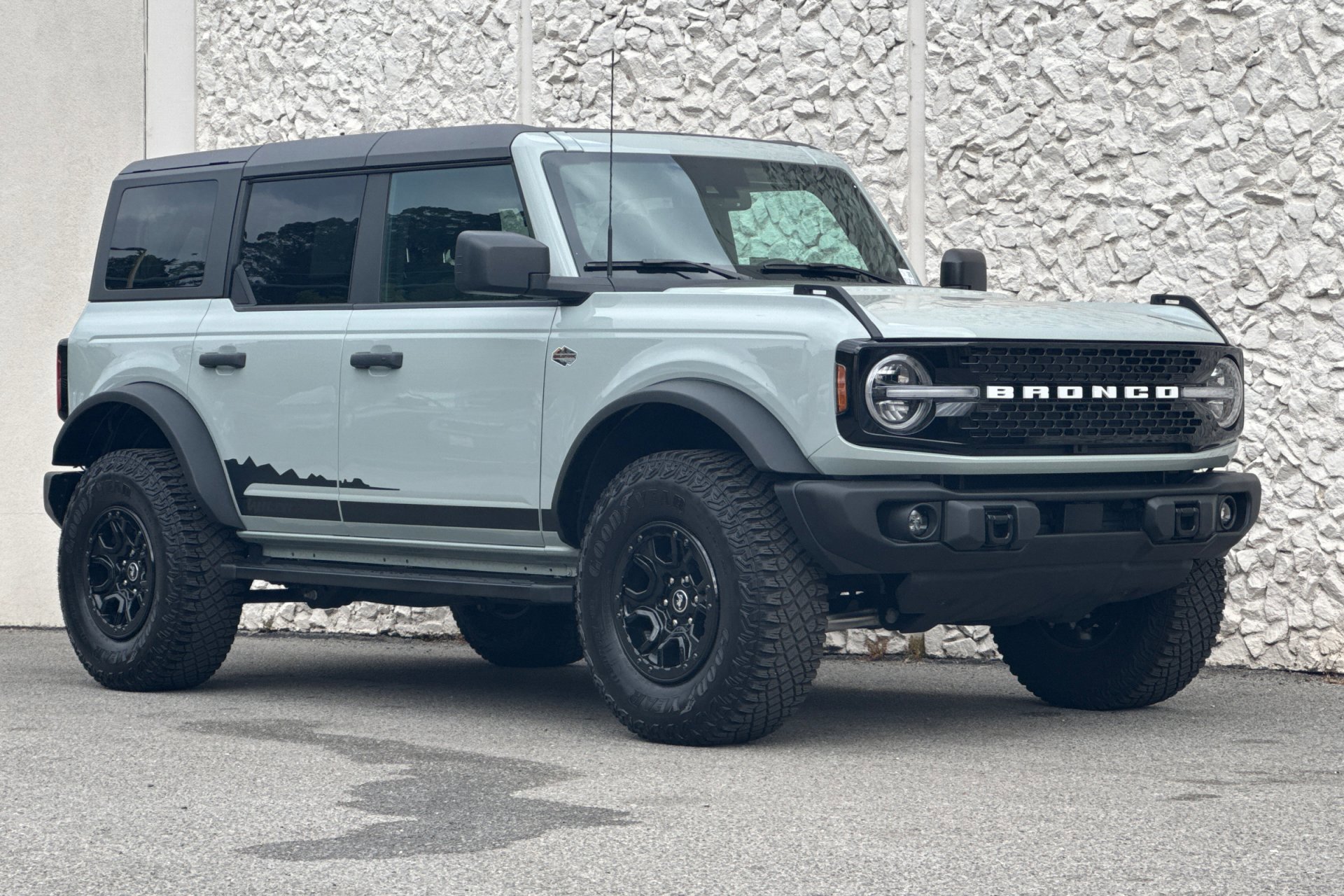 2023 Ford Bronco 4-Door Wildtrak - Photo 9