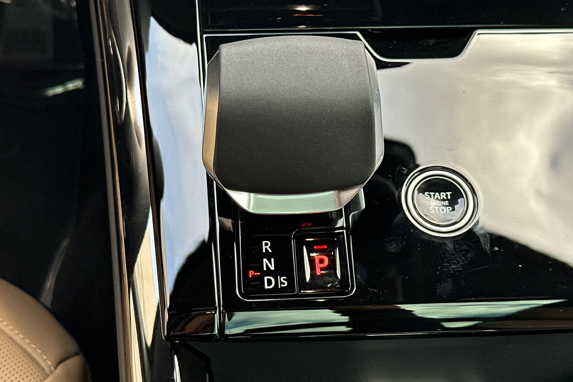 2025 Land Rover Range Rover Sport Dynamic SE - Photo 24