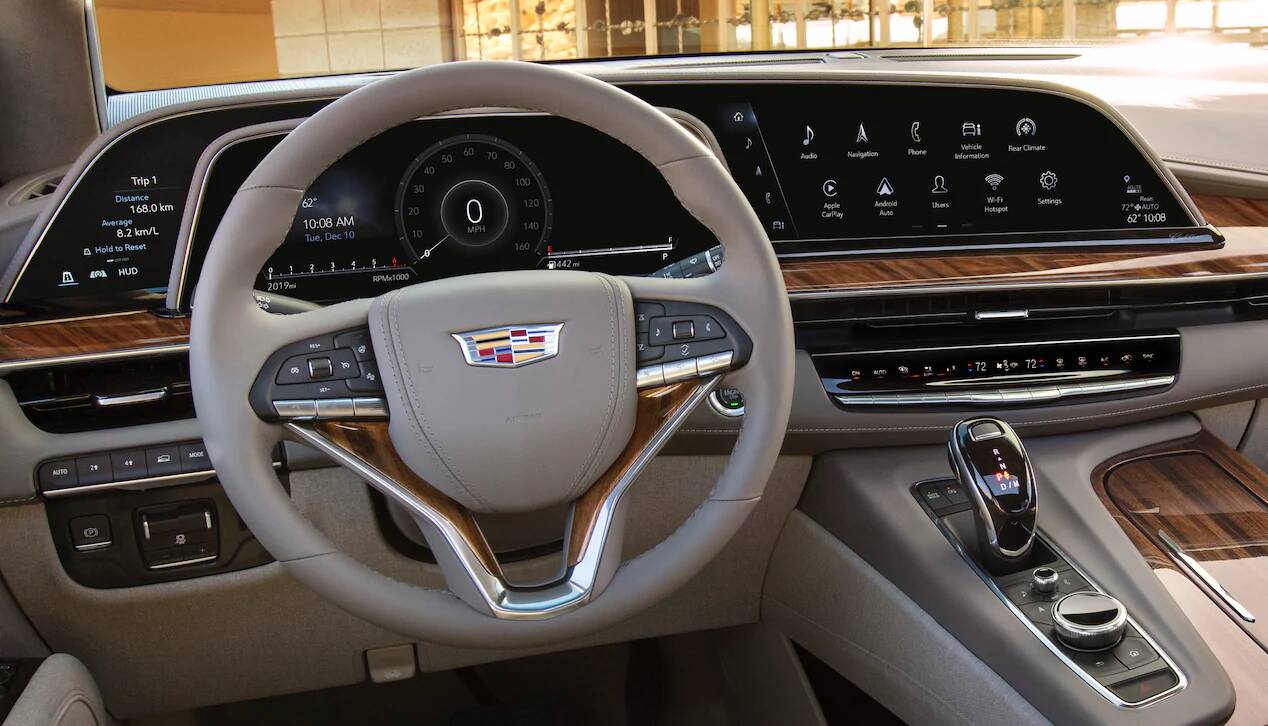 cockpit du Cadillac Escalade 2021 incluant la technologie Super Cruise de Cadillac