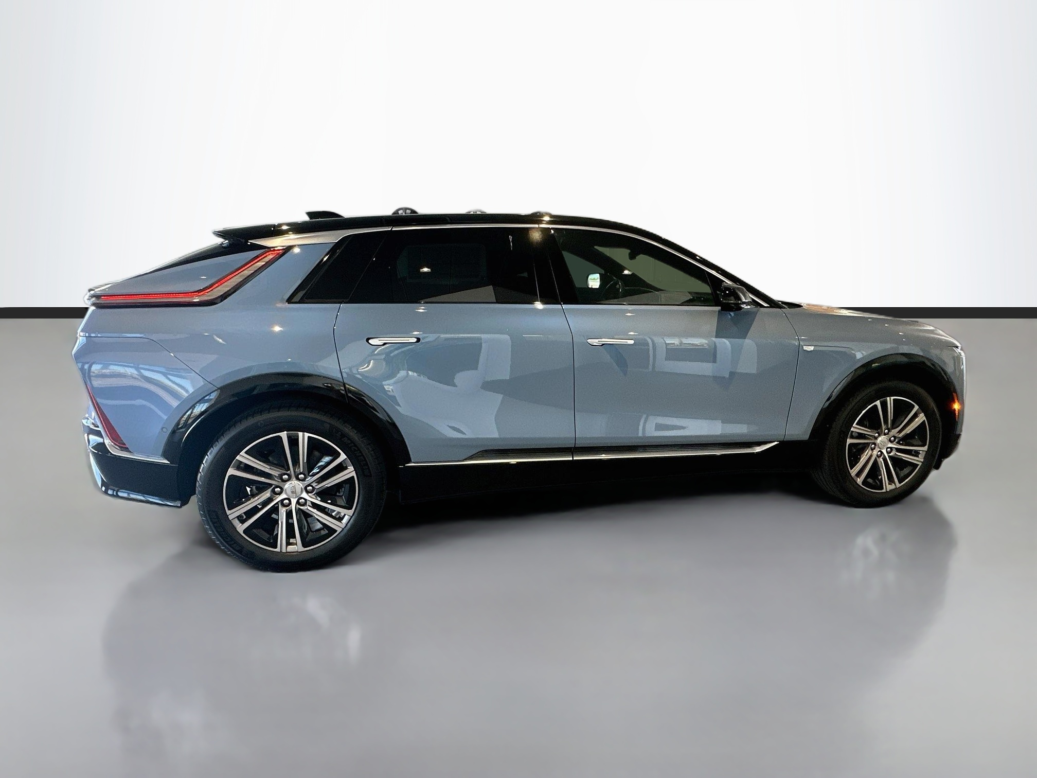 New 2027 CADILLAC LYRIQ Luxury SUV