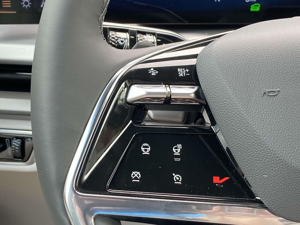 2026 Cadillac VISTIQ Luxury - Photo 19
