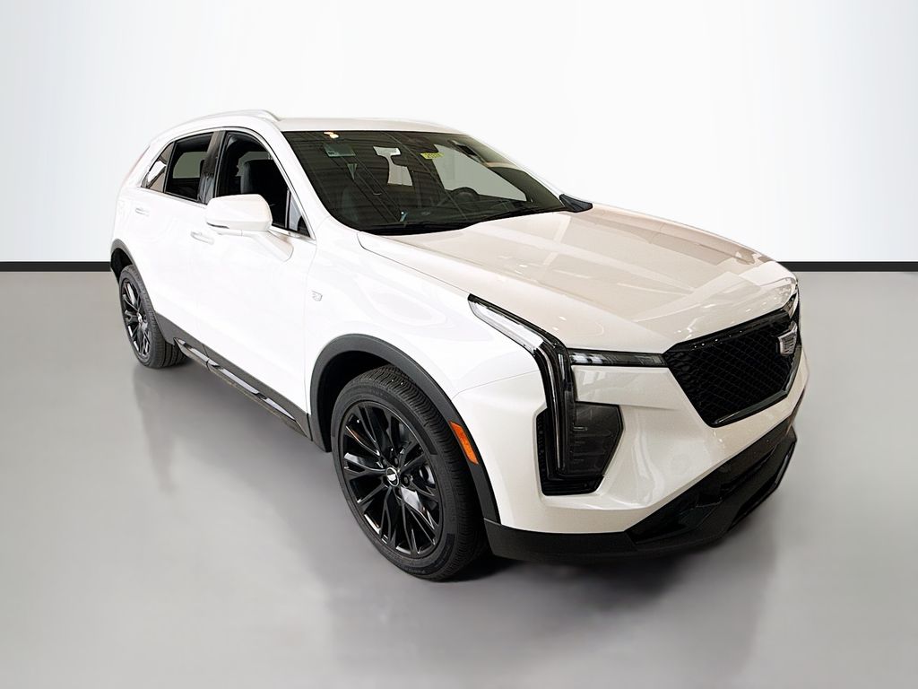 2025 Cadillac XT4 Premium Luxury photo 3