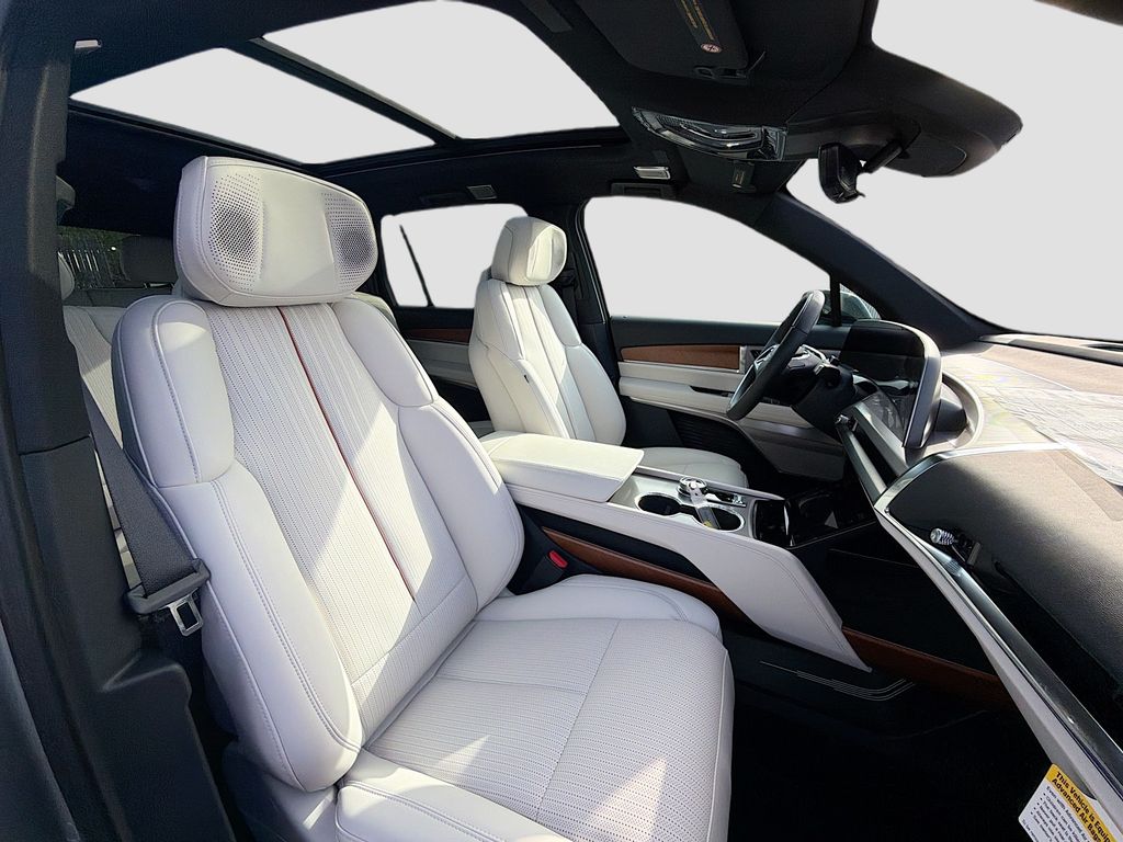 2026 Cadillac VISTIQ Sport - Photo 30