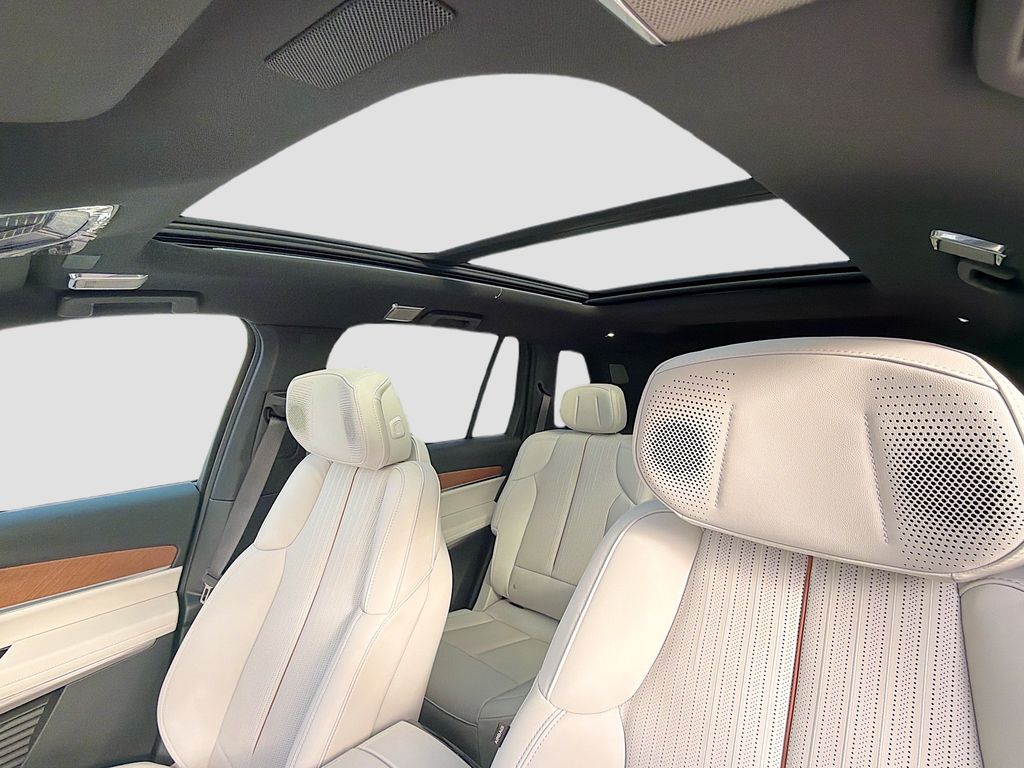 2026 Cadillac VISTIQ Sport - Photo 22