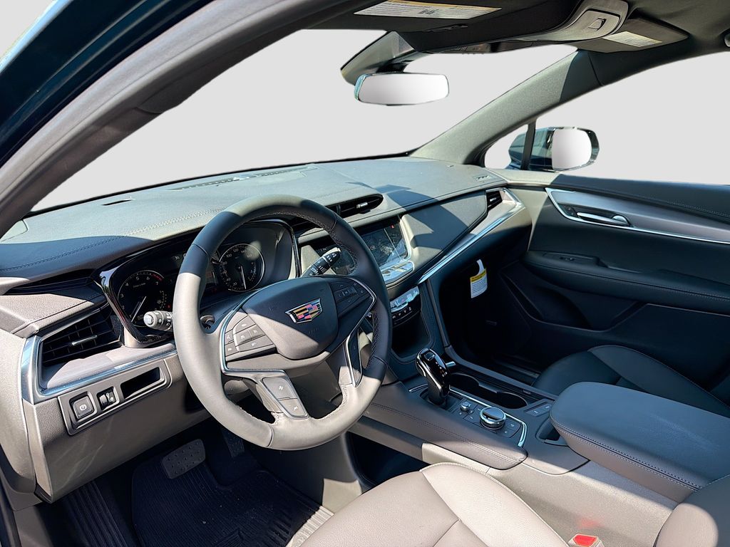 2026 Cadillac XT5 Luxury - Photo 9