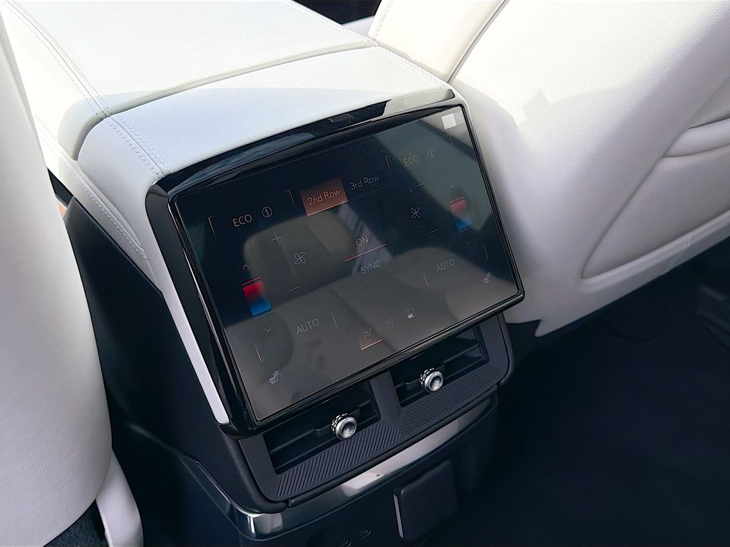 2026 Cadillac VISTIQ Sport - Photo 26