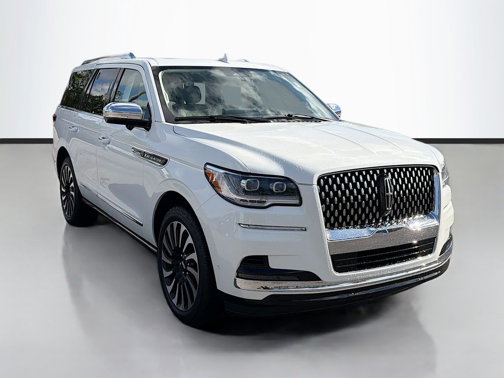 2023 Lincoln Navigator Black Label photo 3