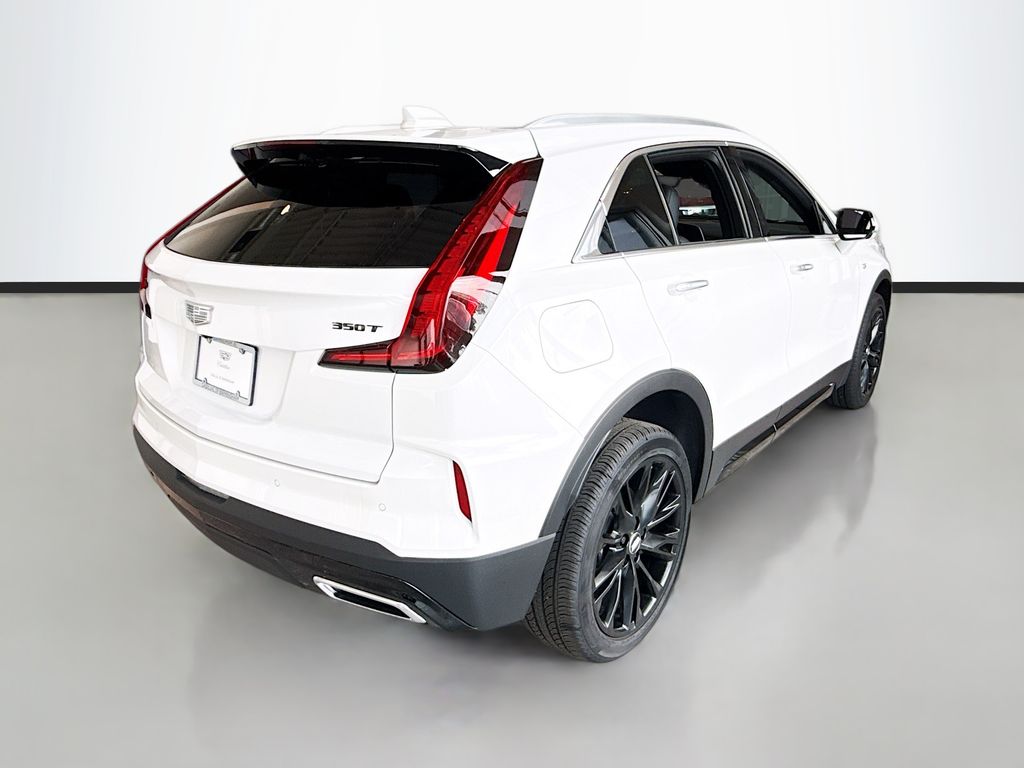 2025 Cadillac XT4 Premium Luxury photo 4