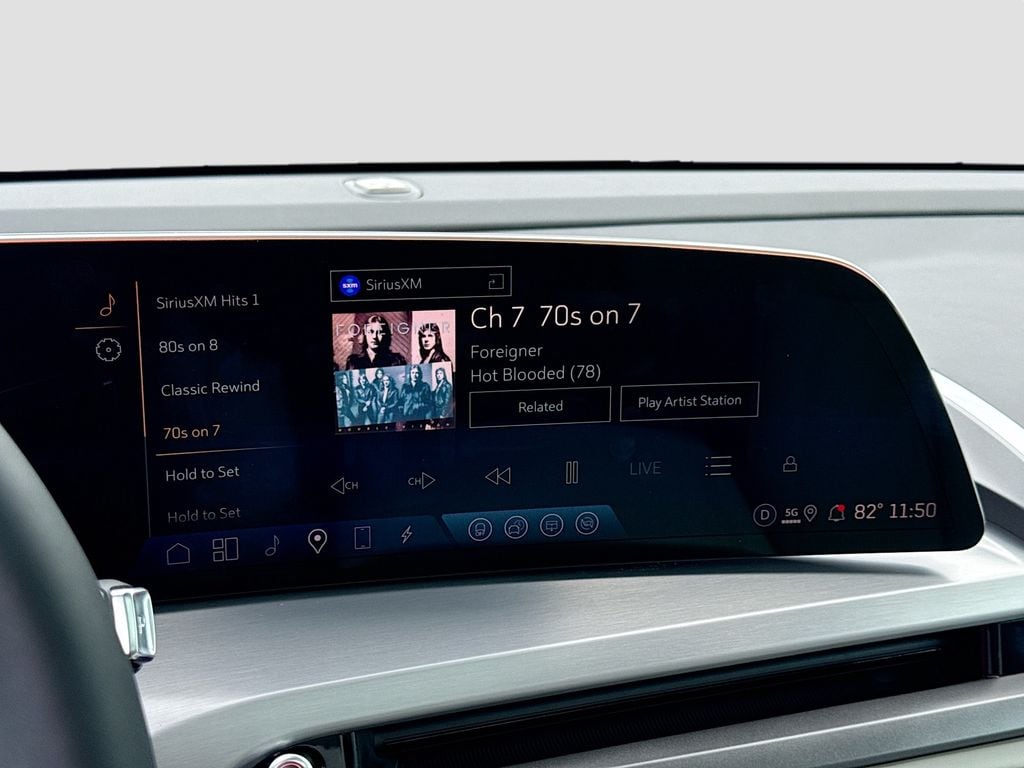 2026 Cadillac VISTIQ Sport - Photo 15