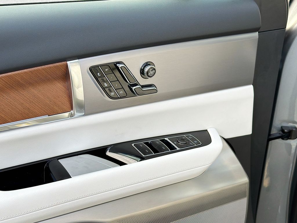 2026 Cadillac VISTIQ Sport - Photo 18