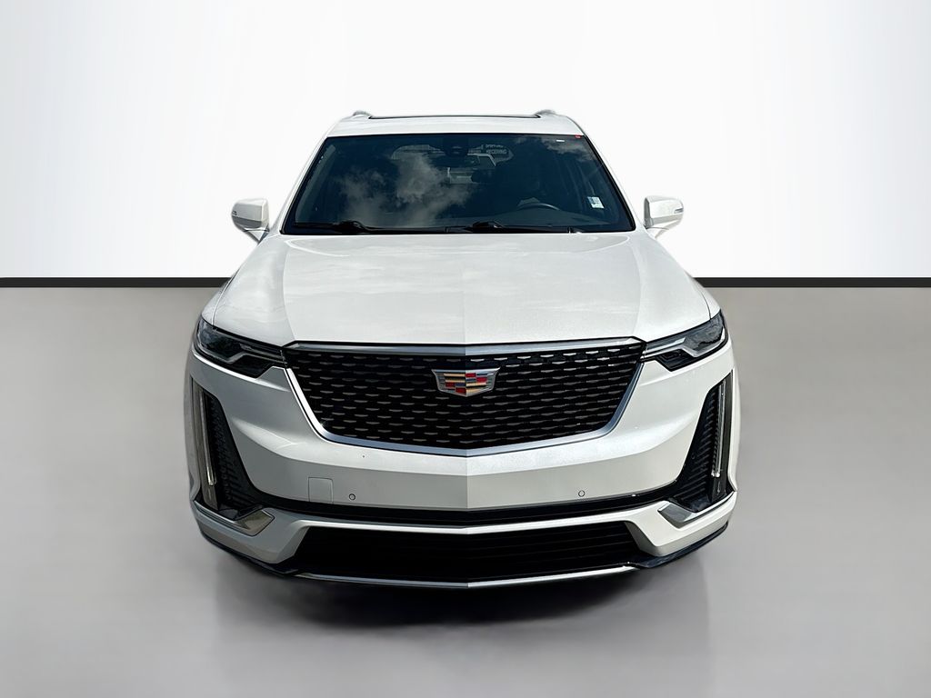 2023 Cadillac XT6 Luxury photo 2